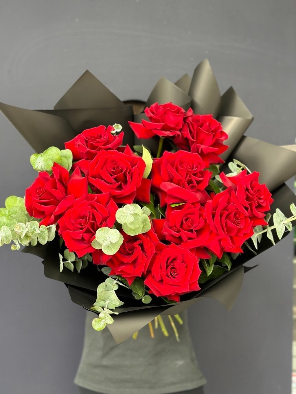 En Masse Red Roses